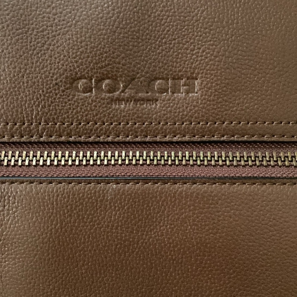 Coach Brown Leather Messenger Bag Timeless Design - Picture 2 of 8